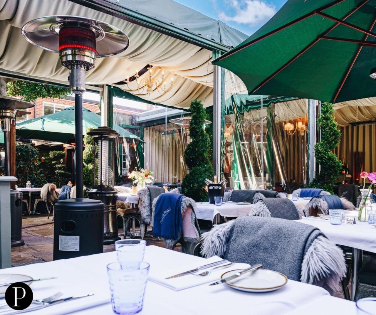 צ'יצ'סטר Purchases Restaurant & Accommodation מראה חיצוני תמונה