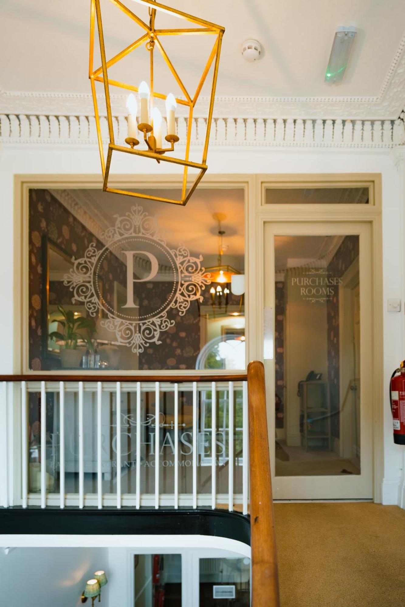 צ'יצ'סטר Purchases Restaurant & Accommodation מראה חיצוני תמונה